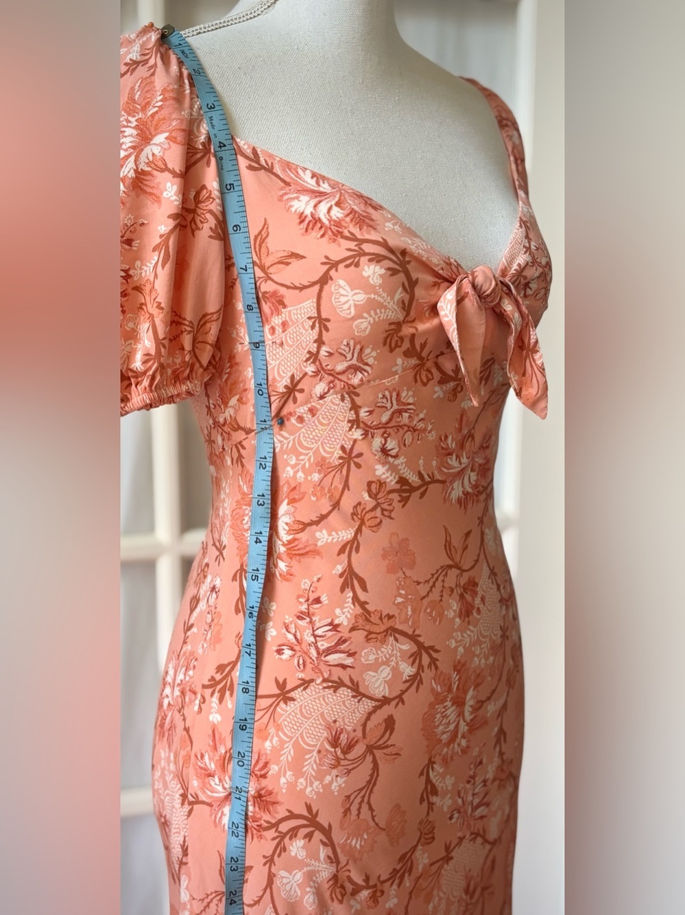 Hello Molly NWT Peach Floral Tie Front Puff Sleeve Midi Dress US 4 - Picture 13 of 14